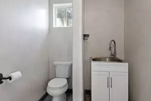 2711 NE Yellow Ribbon Dr, Bend, OR 97701 - Photo 35