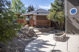 2711 NE Yellow Ribbon Dr, Bend, OR 97701 - Photo 33