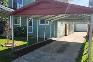 1011 SW I St, Grants Pass, OR 97526 - Photo 7