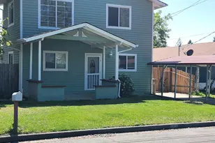 1011 SW I St, Grants Pass, OR 97526 - Photo 3