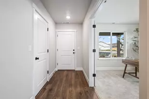 1144 NW Varnish Ln, Redmond, OR 97756 - Photo 3