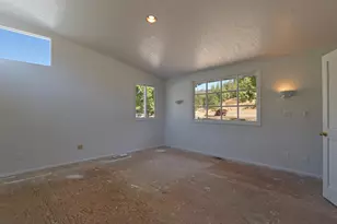 461 Sawyer Rd, Shady Cove, OR 97539 - Photo 35