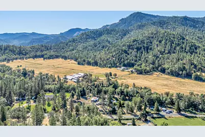 9820 E Evans Creek Road, Rogue River, OR 97537 - Photo 55