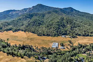 9820 E Evans Creek Rd, Rogue River, OR 97537 - Photo 1
