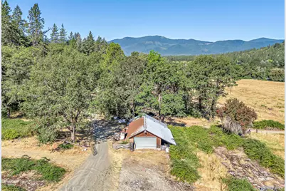 9820 E Evans Creek Road, Rogue River, OR 97537 - Photo 43