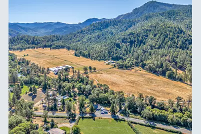 9820 E Evans Creek Road, Rogue River, OR 97537 - Photo 39