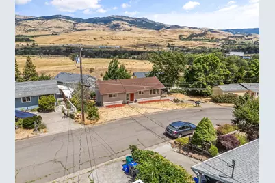 1179 N Main Street, Ashland, OR 97520 - Photo 47