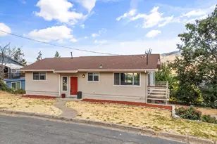 1179 N Main St, Ashland, OR 97520 - Photo 5