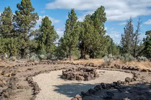 64401 Deschutes Market Rd, Bend, OR 97701 - Photo 17