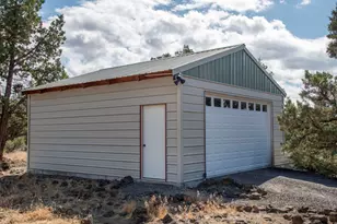 64401 Deschutes Market Rd, Bend, OR 97701 - Photo 19