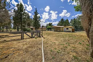 22818 McGrath Rd, Bend, OR 97701 - Photo 47