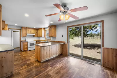 22818 McGrath Road, Bend, OR 97701 - Photo 25