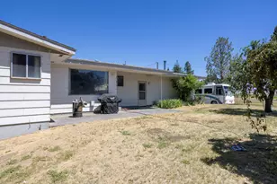 2551 SW Ford Ln, Madras, OR 97741 - Photo 7