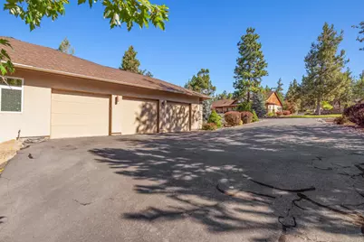 6246 Sanderling Road, Klamath Falls, OR 97601 - Photo 11