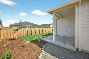 3719 Carlin Dr, Medford, OR 97504 - Photo 41