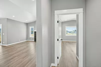 3719 Carlin Drive, Medford, OR 97504 - Photo 27