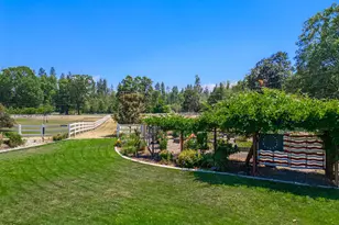 700 Rogue Wood Dr, White City, OR 97503 - Photo 65