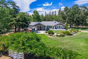 700 Rogue Wood Dr, White City, OR 97503 - Photo 55