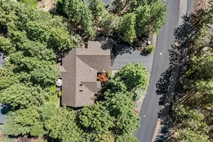 2777 NW Champion Cir, Bend, OR 97703 - Photo 47