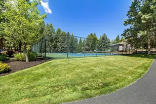 2777 NW Champion Cir, Bend, OR 97703 - Photo 49