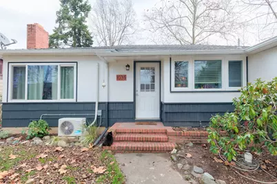 1035 SE Ashley Place, Grants Pass, OR 97526 - Photo 1