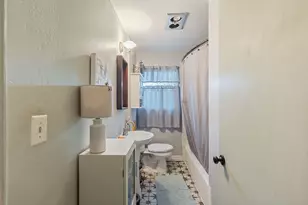 1035 SE Ashley Pl, Grants Pass, OR 97526 - Photo 7