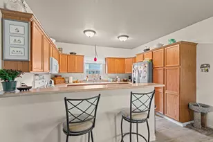 327 Brookhaven Dr, Central Point, OR 97502 - Photo 13