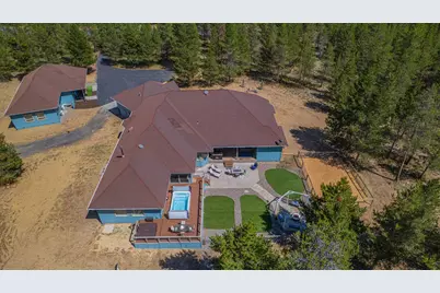 17045 Shawnee Circle, Bend, OR 97707 - Photo 3