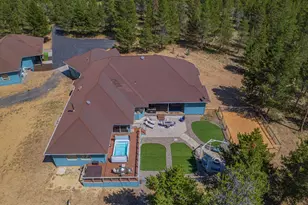 17045 Shawnee Cir, Bend, OR 97707 - Photo 3