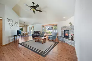 16676 McClintock Pl, La Pine, OR 97739 - Photo 11