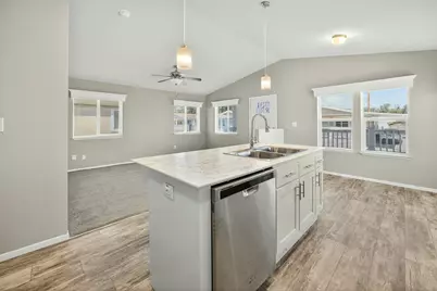 3555 S Pacific Highway #SPC 35, Medford, OR 97501 - Photo 13