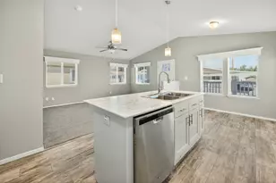 3555 S Pacific Hwy, Medford, OR 97501 - Photo 13