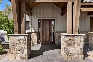 15673 SW Mecate Ln, Powell Butte, OR 97753 - Photo 3