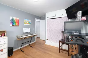 811 NE Clyde Pl, Grants Pass, OR 97526 - Photo 17