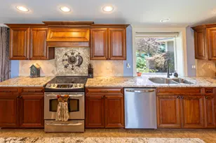 818 Loma Linda Dr, Klamath Falls, OR 97601 - Photo 9