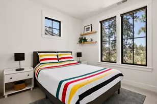 1181 NW Singleton Pl, Bend, OR 97703 - Photo 61