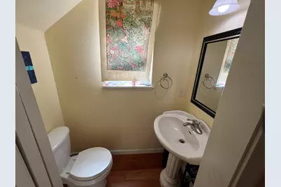 253 SW Central Avenue, Grants Pass, OR 97526 - Photo 35