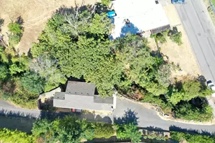 253 SW Central Ave, Grants Pass, OR 97526 - Photo 37