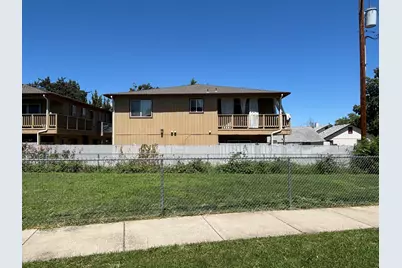 38 Lewis Avenue, Medford, OR 97501 - Photo 5