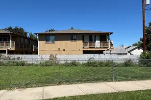 38 Lewis Ave, Medford, OR 97501 - Photo 5