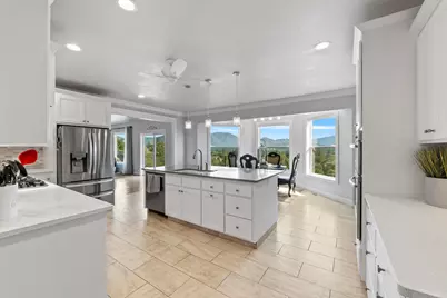 1893 NW Sunview Place, Grants Pass, OR 97526 - Photo 23