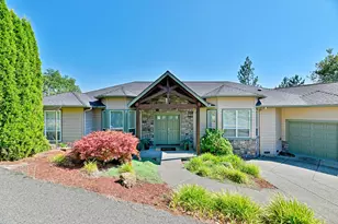 1893 NW Sunview Pl, Grants Pass, OR 97526 - Photo 3