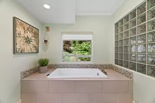 1893 NW Sunview Pl, Grants Pass, OR 97526 - Photo 35