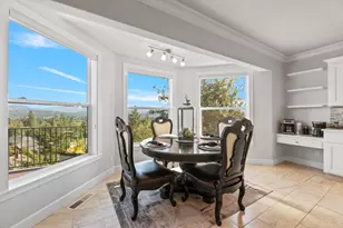 1893 NW Sunview Pl, Grants Pass, OR 97526 - Photo 5