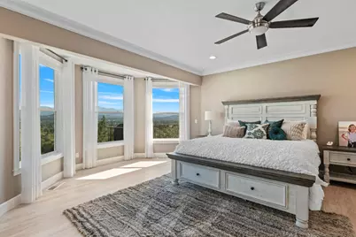 1893 NW Sunview Place, Grants Pass, OR 97526 - Photo 29