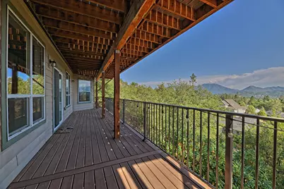 1893 NW Sunview Place, Grants Pass, OR 97526 - Photo 43