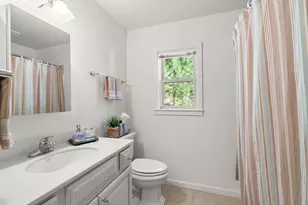 780 Pinecrest Dr, Grants Pass, OR 97526 - Photo 19