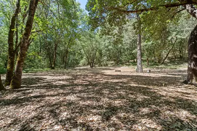 780 Pinecrest Drive, Grants Pass, OR 97526 - Photo 39