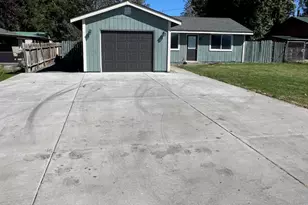 31643 Klamath St, Bonanza, OR 97623 - Photo 3
