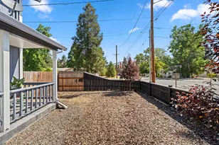 400 W 5th St, Phoenix, OR 97535 - Photo 13